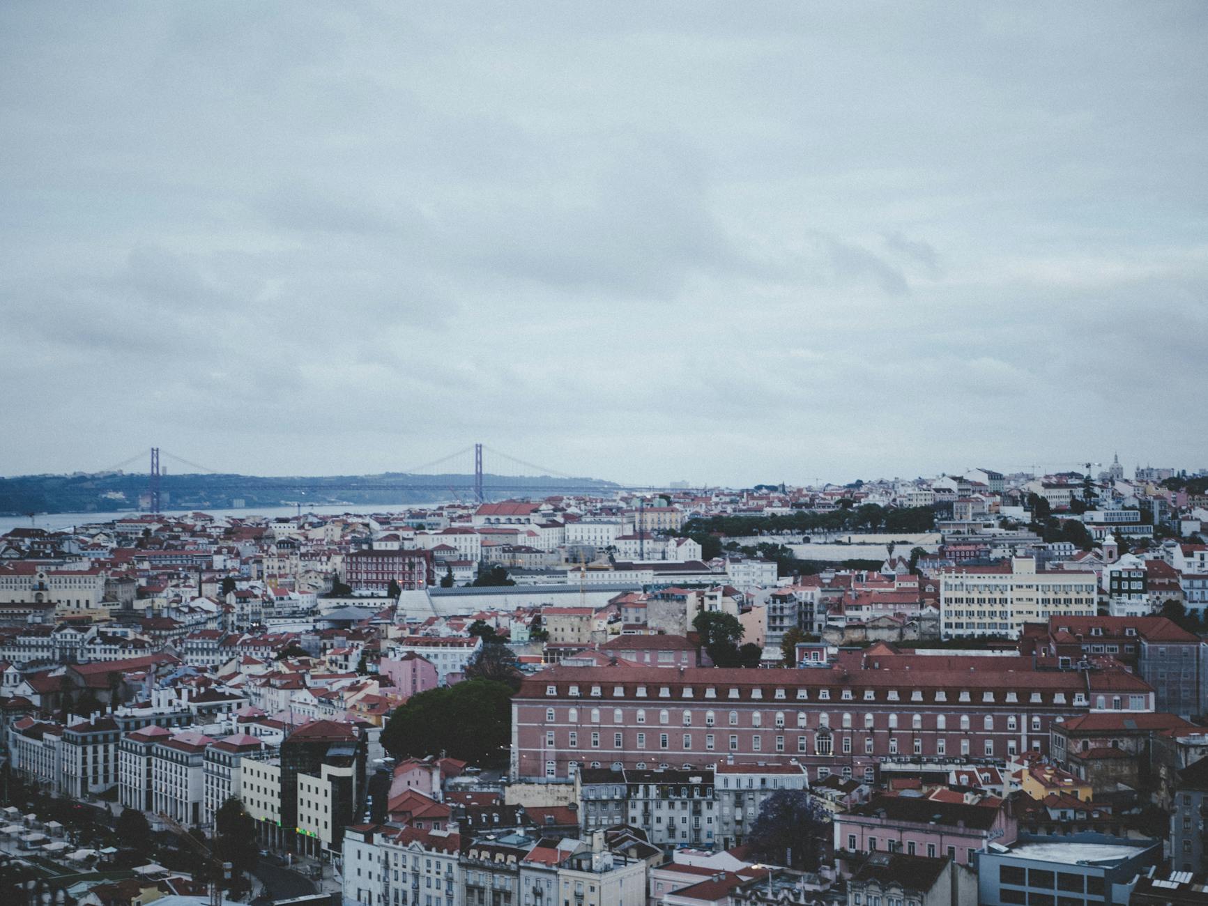 Lisbon Practical Information: Money, Transport, SIM Cards, and Tips